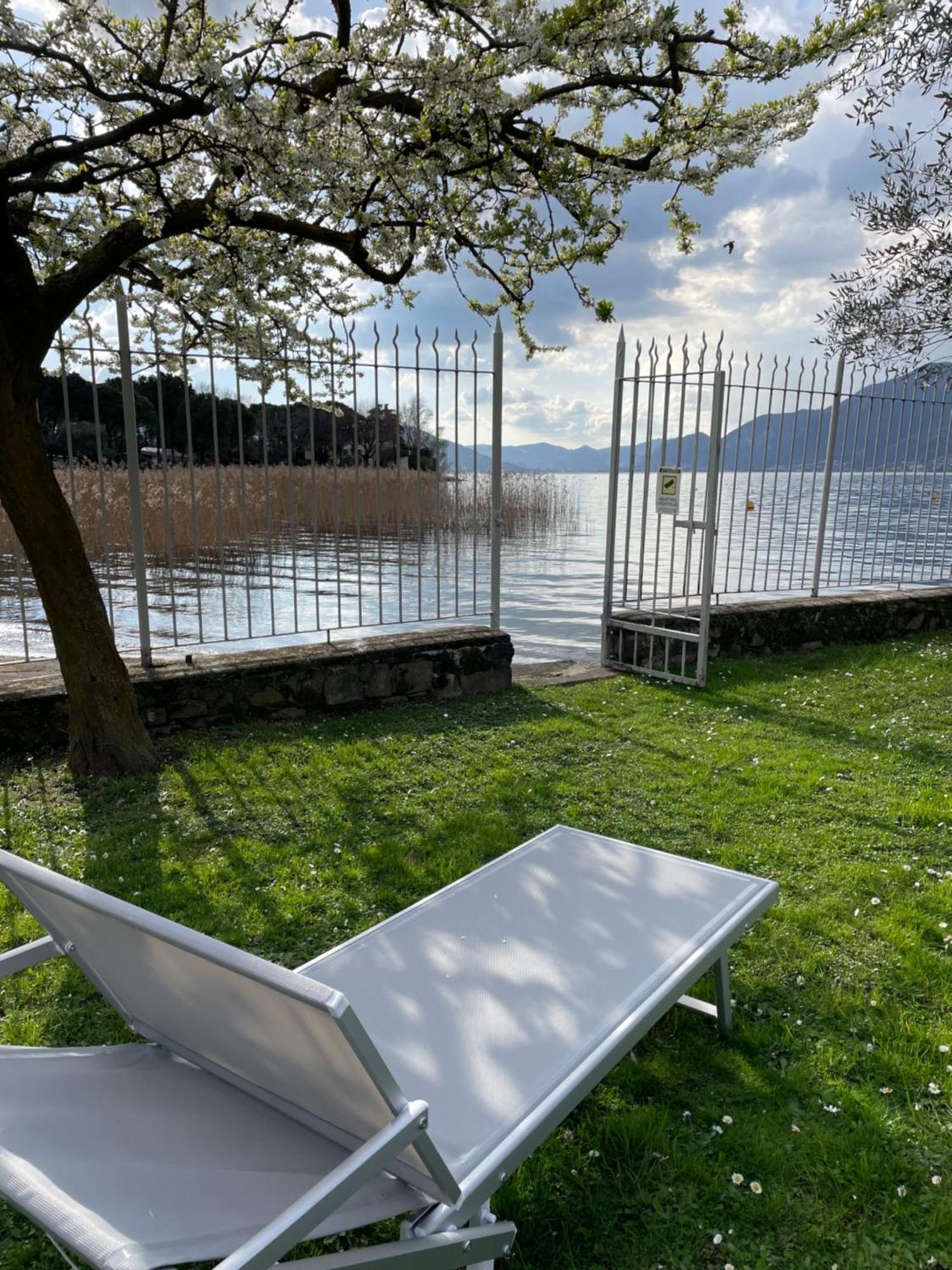 Villa Franca Pilzone Bagian luar foto