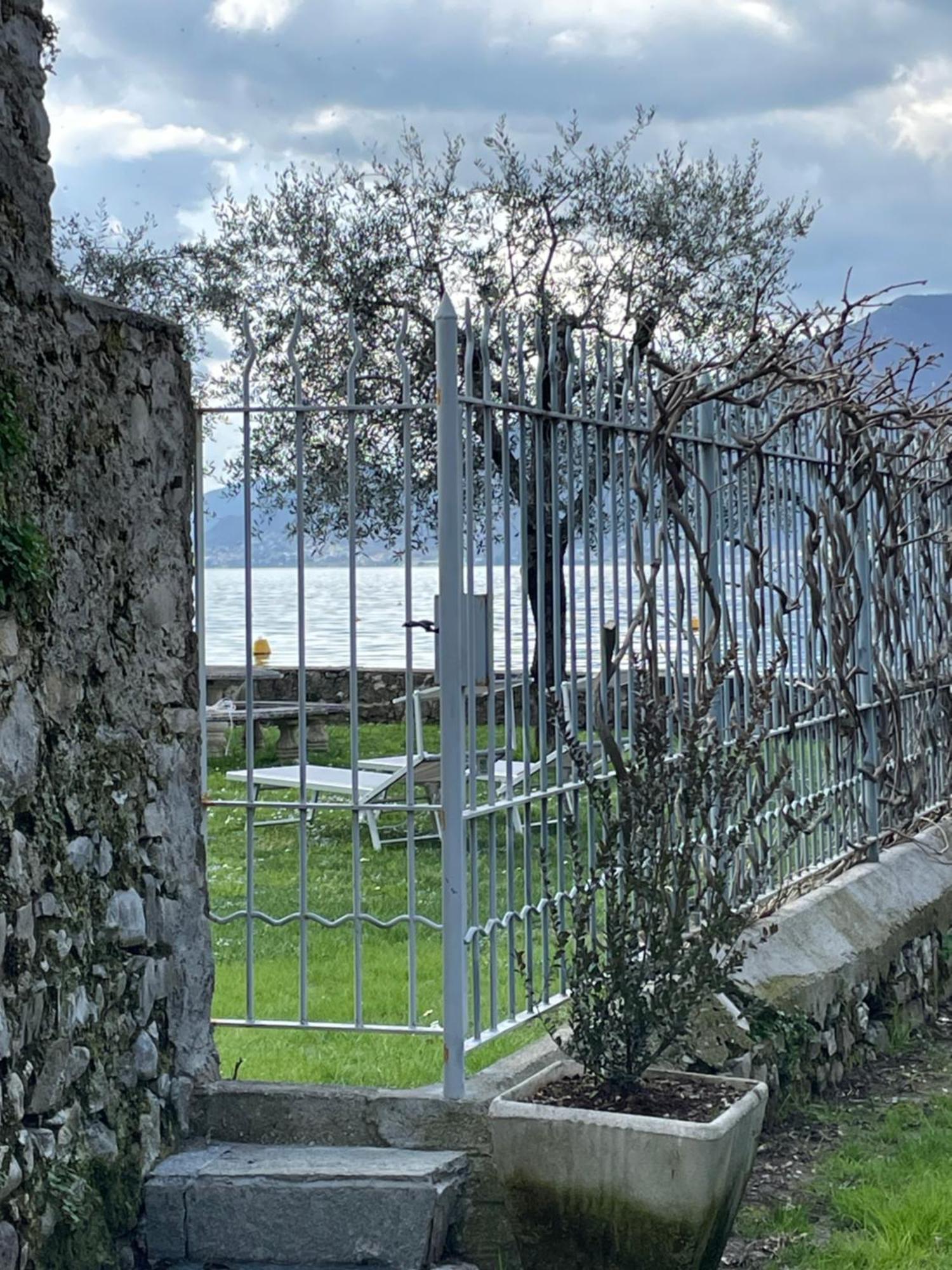 Villa Franca Pilzone Bagian luar foto